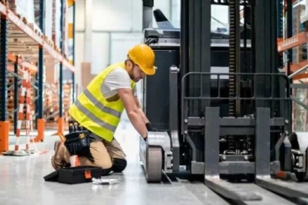 Forklift Rental: The Secret to Cutting Business Costs Forklift Rental ventsmagazines.co.uk/